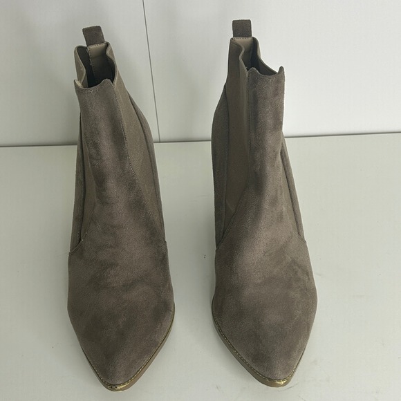 MIA Taupe Suede Pointed Toe Block Heel Ankle Booties Women's Size 7 - Picture 4 of 9